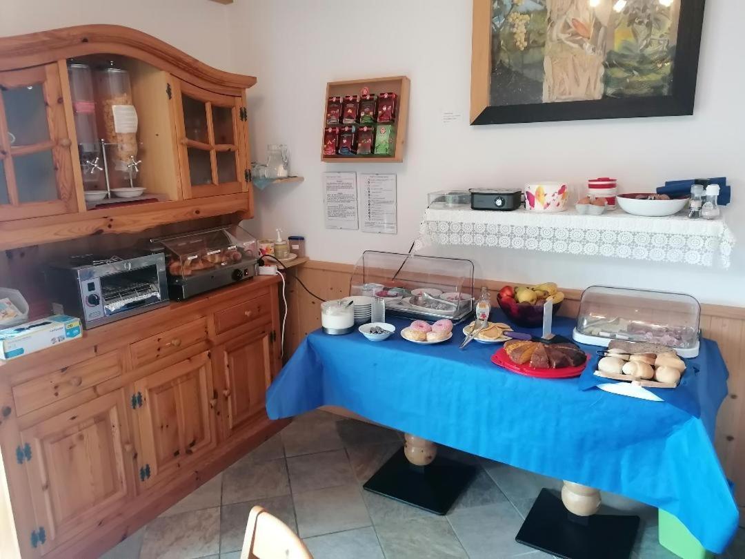 B&B Ledro Affittacamere Mezzolago Eksteriør billede