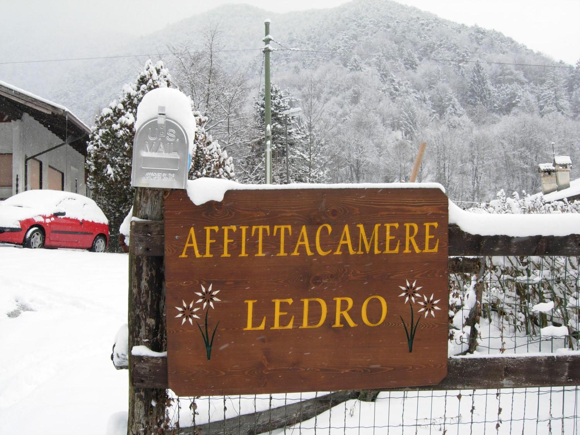 B&B Ledro Affittacamere Mezzolago Eksteriør billede