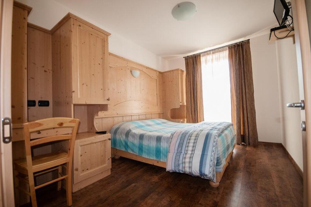 B&B Ledro Affittacamere Mezzolago Værelse billede